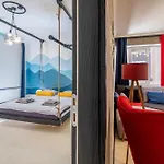 Modern , Spacious 2Br Apartment In Top Center