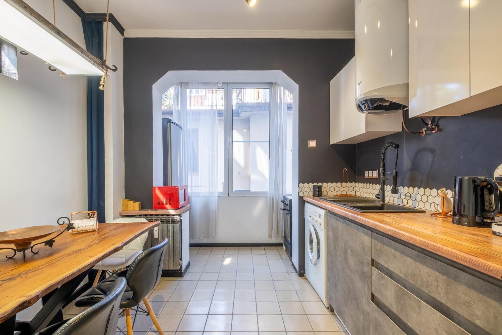 Modern , Spacious 2br In Center * Sofia