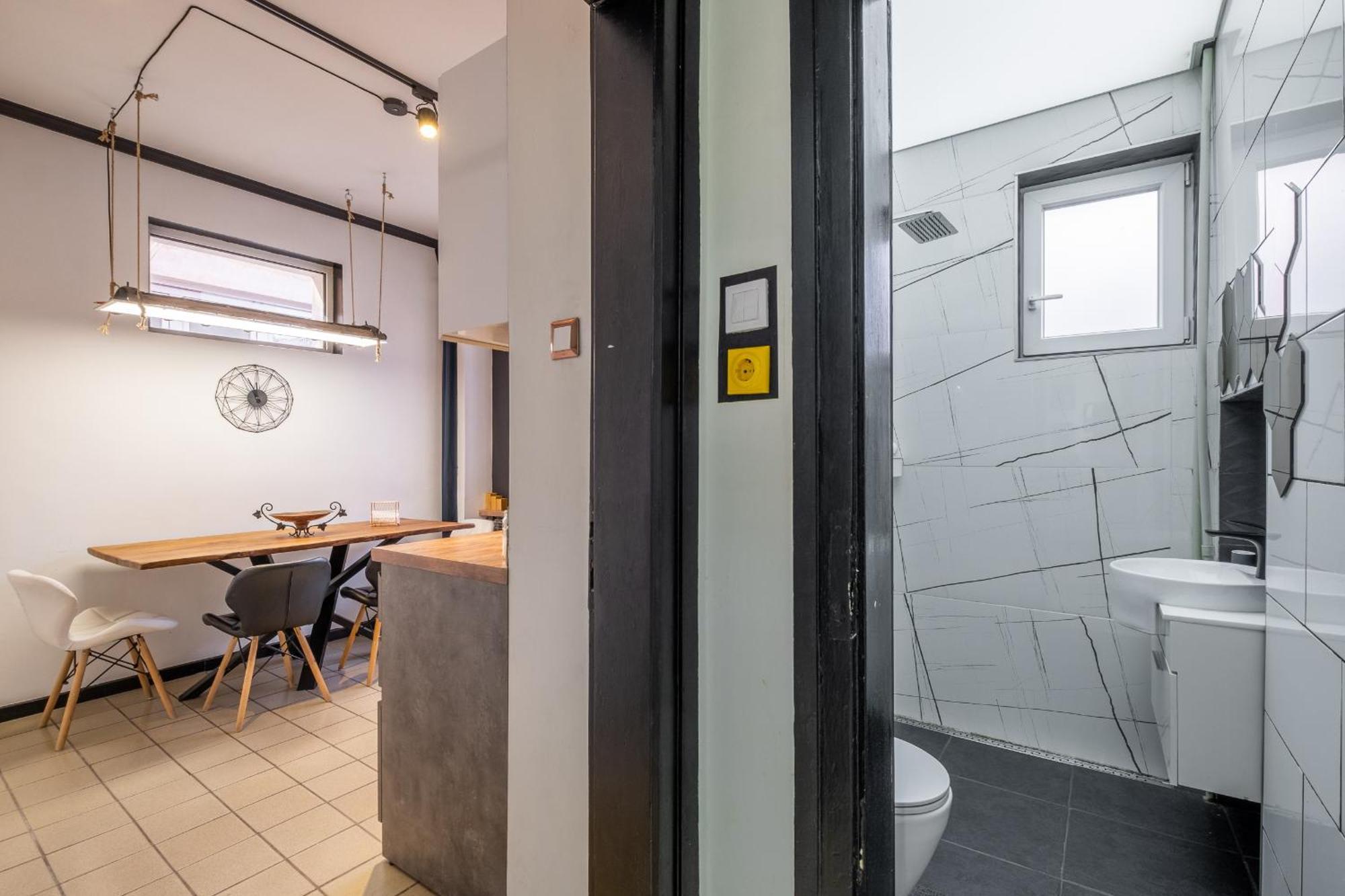 Apartament Modern , Spacious 2br In Center Sofia
