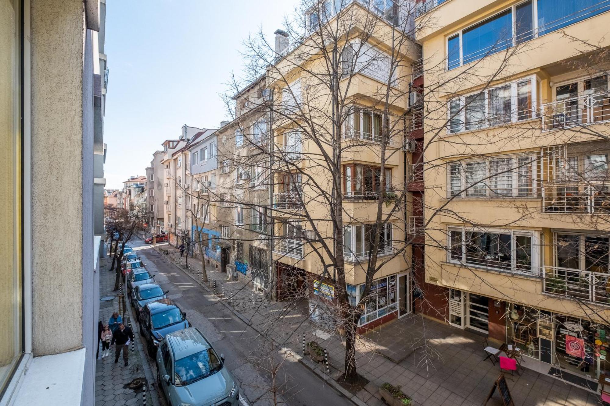Modern , Spacious 2br In Center Apartament Sofia