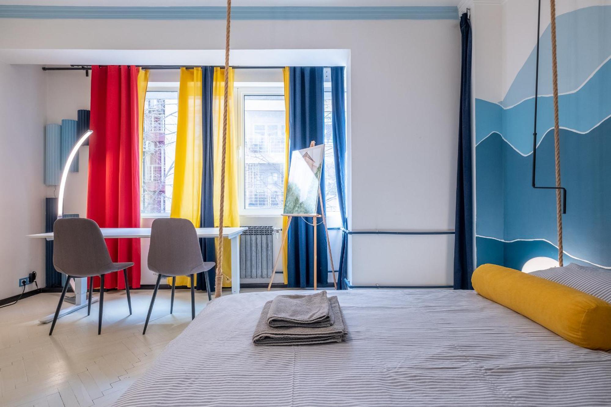 Modern , Spacious 2br In Center Appartamento